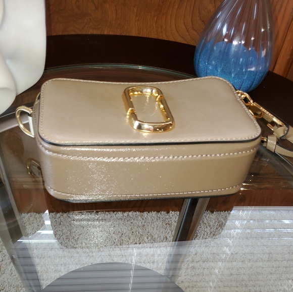 Marc Jacobs Snapshot Cluth is Gray - Picture 5 of 7